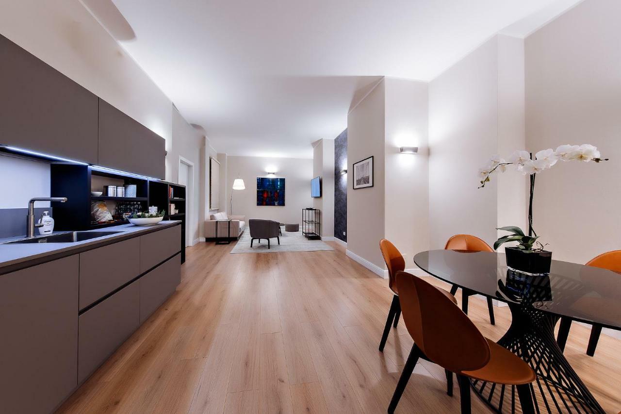 Manzoni Clc * Mailand